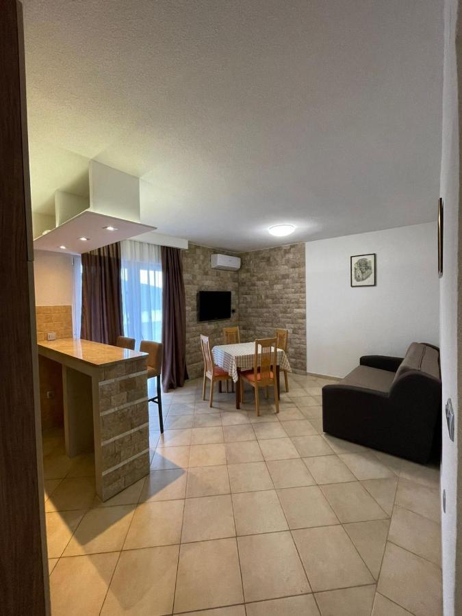 Apartments Vesna Tivat Exterior foto